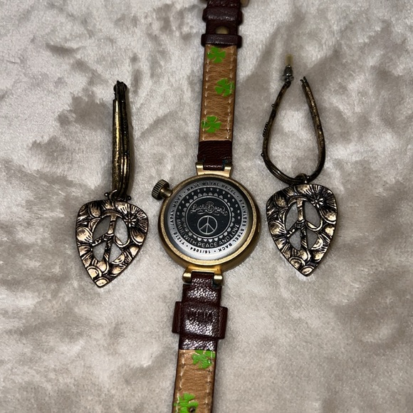 🍀🍀🍀 Vintage Women LUCKY BRAND  Watch & Earring Set🍀🍀😅 - Picture 8 of 8